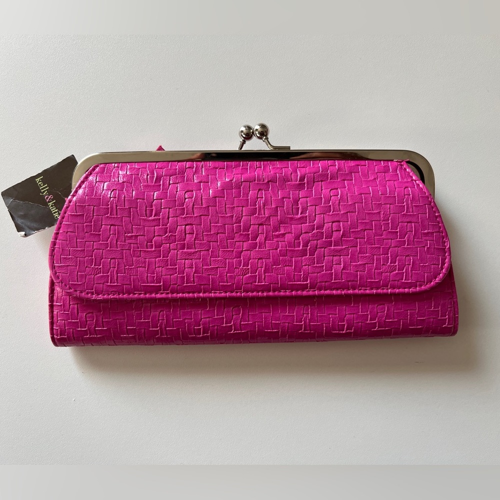 Kelly & Katie Beautiful  Pink Woven Clutch, New